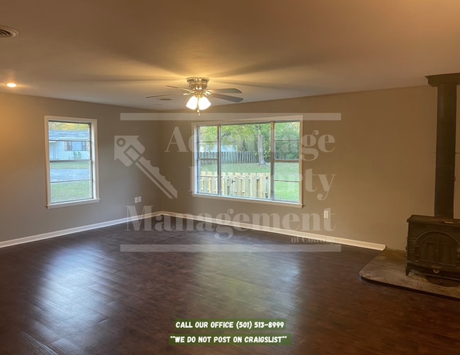 Building Photo - 11 Pamela Ln