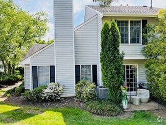 Building Photo - 164 Milkweed Ct