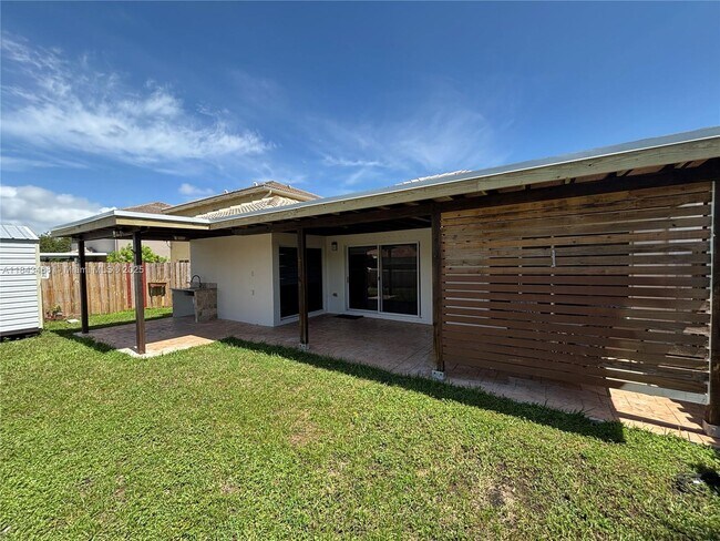 Building Photo - 9108 SW 211th Ln