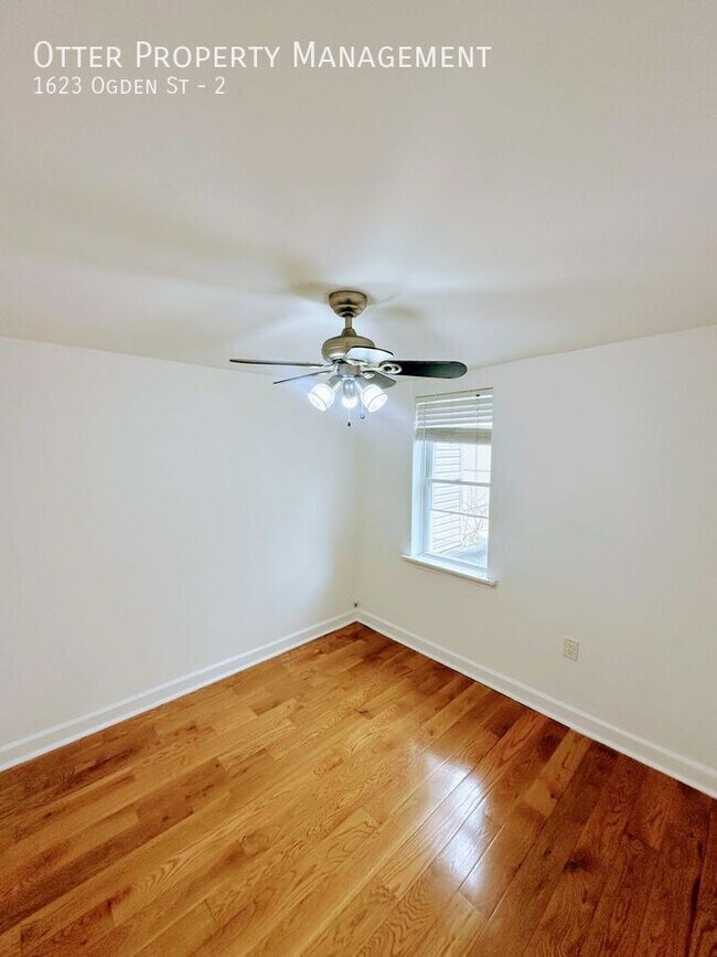 Foto del edificio - Charming 3BR/1BA Apartment