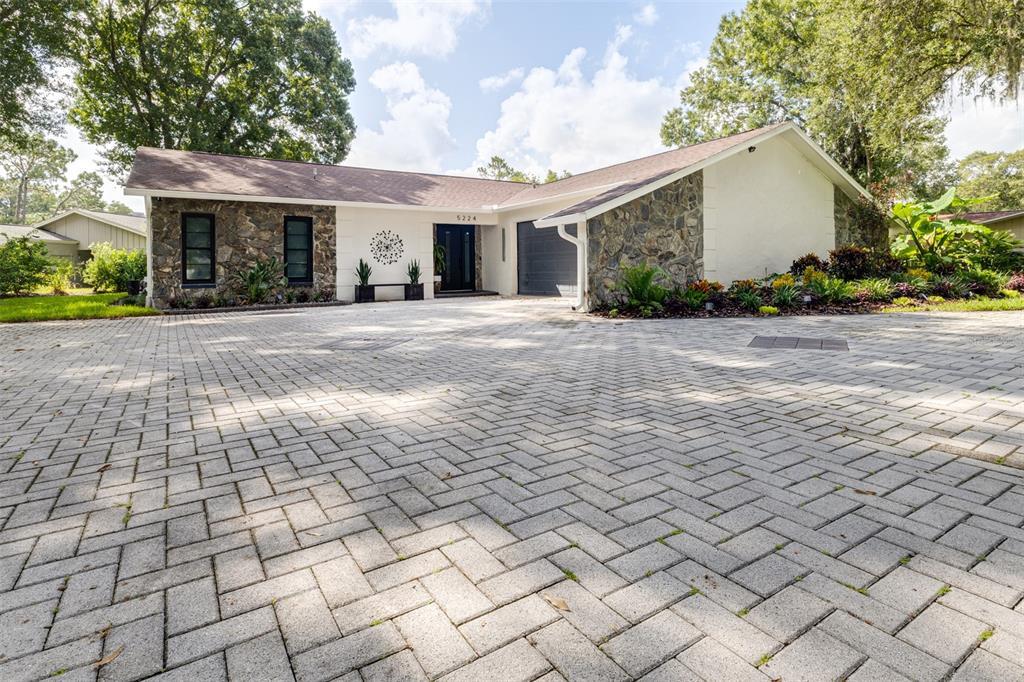 Foto principal - 5224 Saddlebrook Way