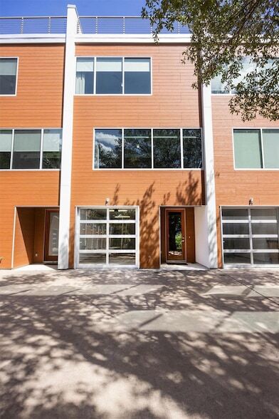 Building Photo - 2301 S 5th St