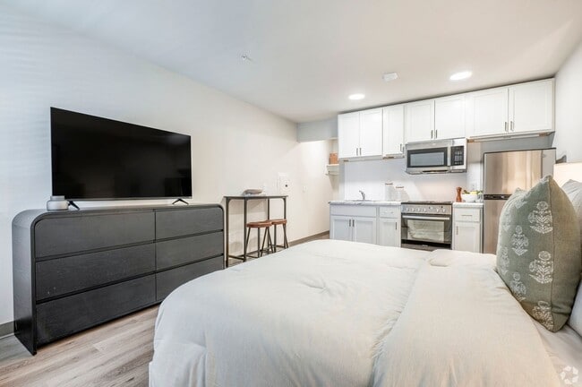 Interior Photo - Sandburg Studios