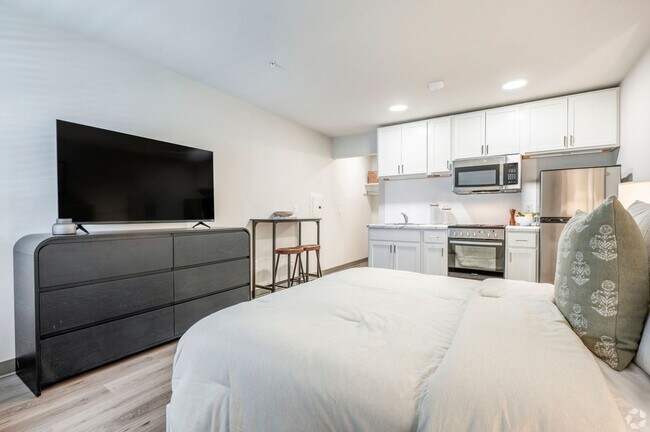 Interior Photo - Sandburg Studios