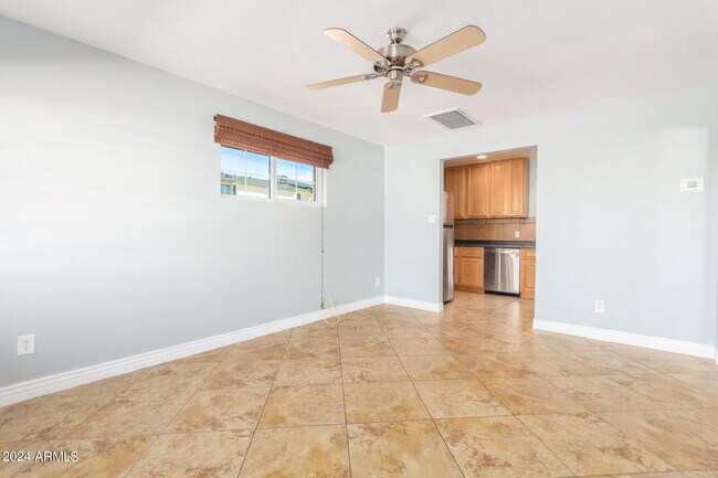Foto del edificio - 735 W Coolidge St