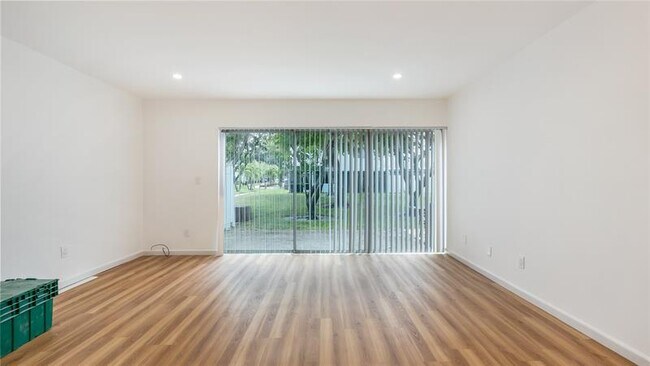 Foto del edificio - 3001 NW 4th Terrace