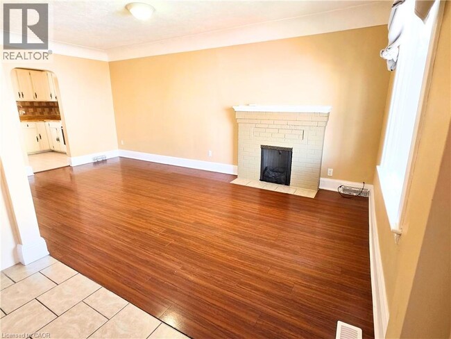 Building Photo - 214 Fairfield Ave