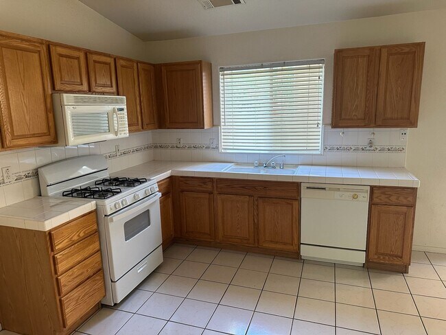 Foto del edificio - 4018 W Elowin Ct