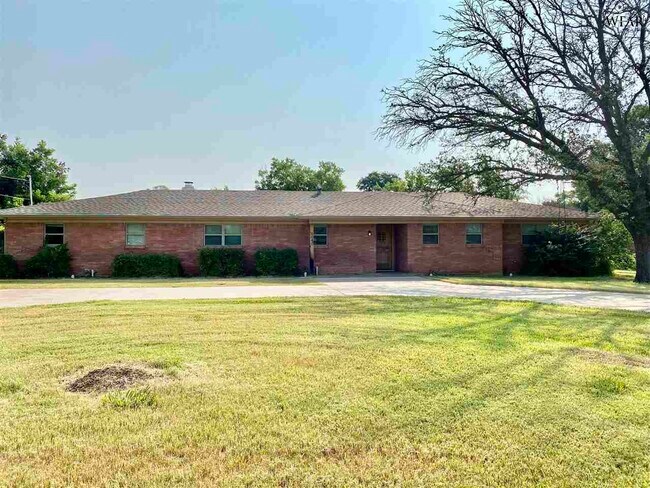 Building Photo - 6640 Southwest Pkwy