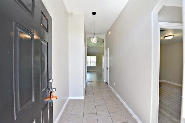 Foto del edificio - 1009 Downridge Dr