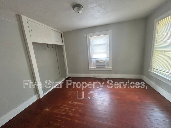 Building Photo - 107 S Livingston St