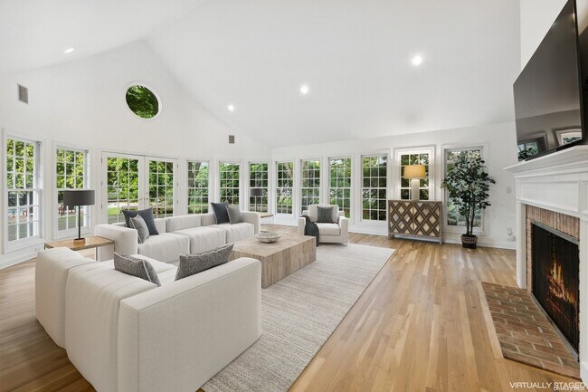 Foto del edificio - 62 Beach Ln