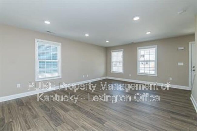 Foto del edificio - 1062 Judah Bear Blvd