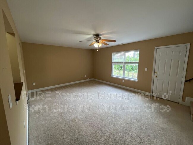 Building Photo - 119 Vermillion Loop