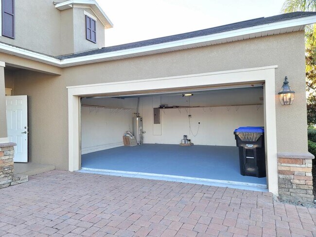 Foto del edificio - 15030 Evergreen Oak Loop
