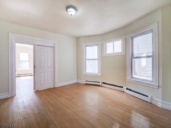 Building Photo - 109 N 16th St