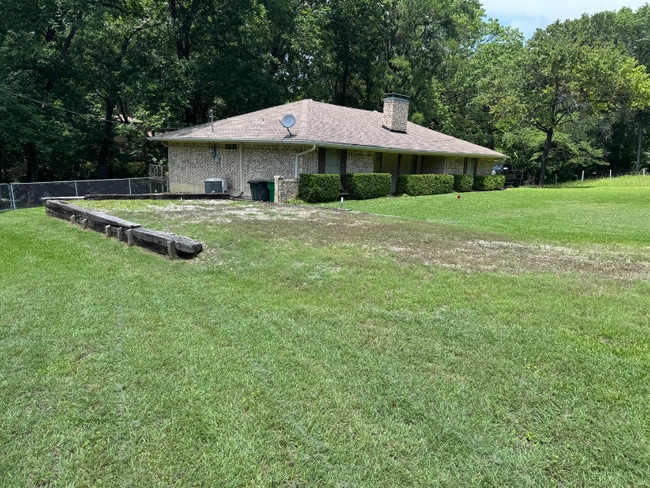 Foto del edificio - 15712 Top Ct