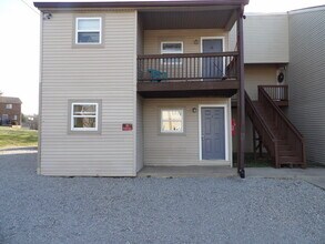 Building Photo - 35 Ashwood Ct