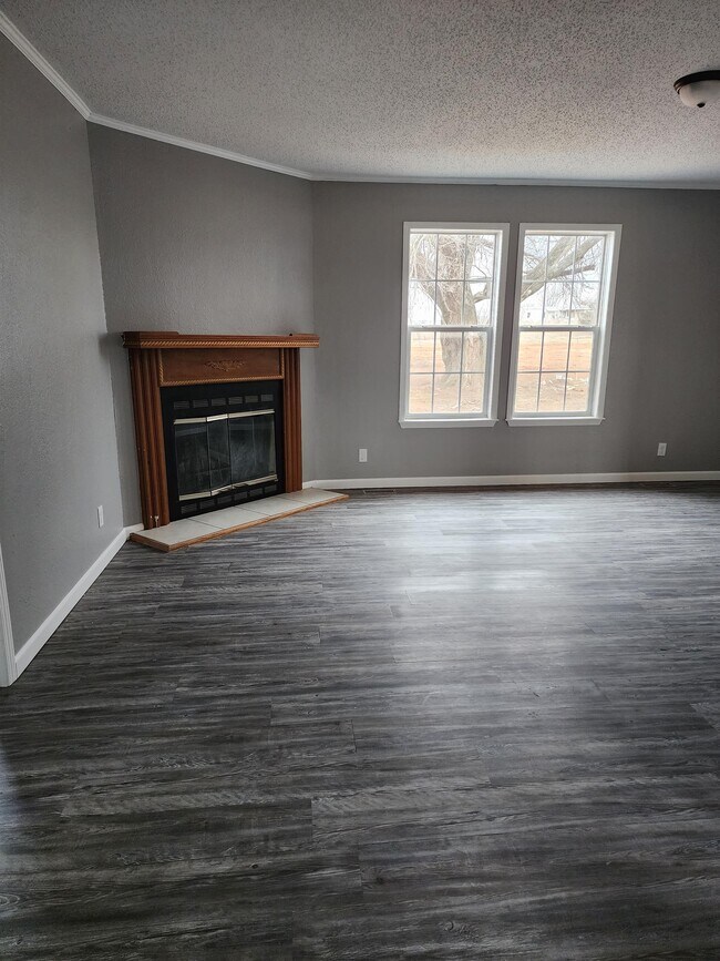 Building Photo - 10150 Raylyne Rd