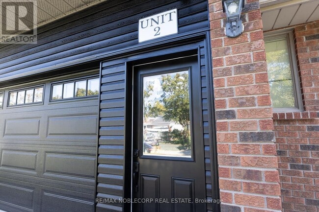 Building Photo - 789 Candaras St