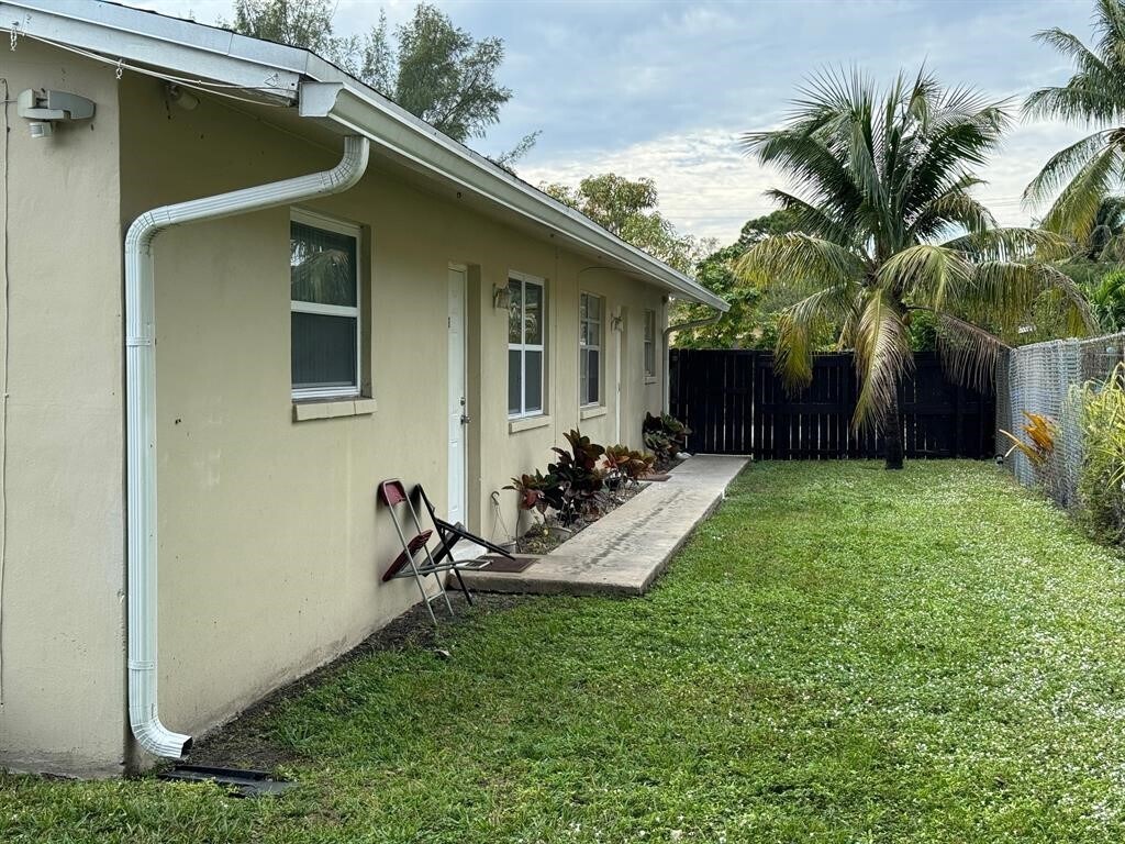 Main Entrance - 1036 NW 5th Ave