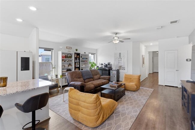 Building Photo - 7409 Spring Ray Dr