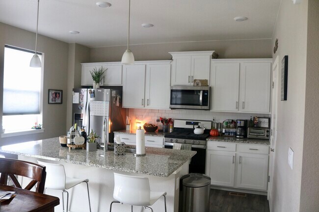 Building Photo - 6103 B St