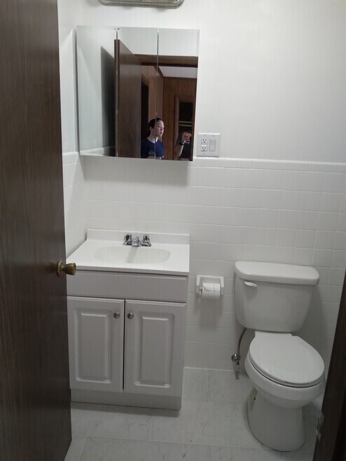 Baño - 1310 Sabraton Ave