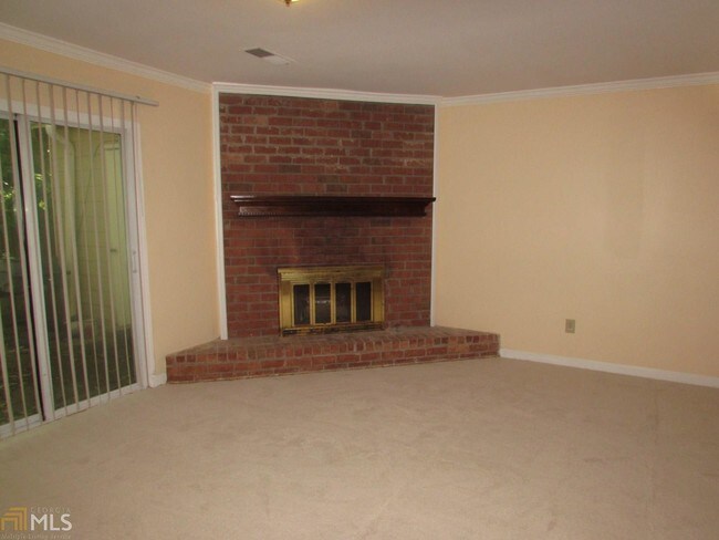 Building Photo - 1716 Twin Brooks Dr SE