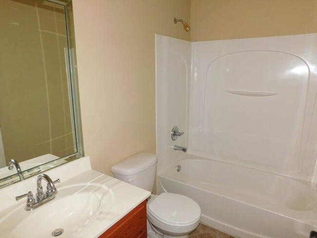 Foto del edificio - 3875 Rasco Hills Dr