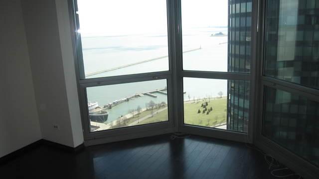 Foto del edificio - 195 N Harbor Dr