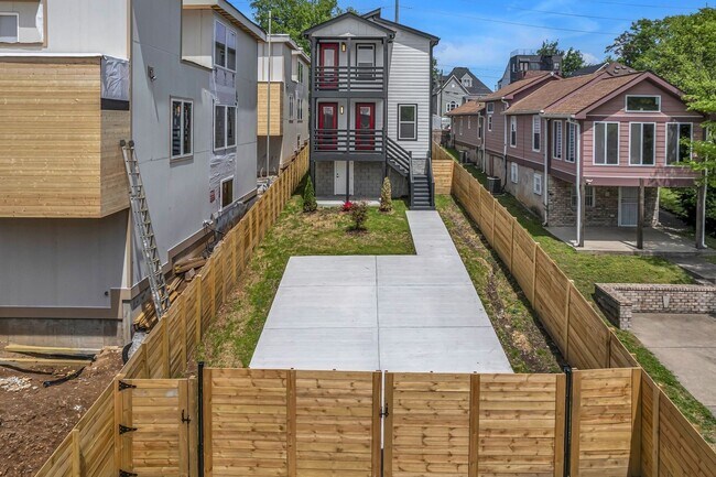 Building Photo - 145 Fain St