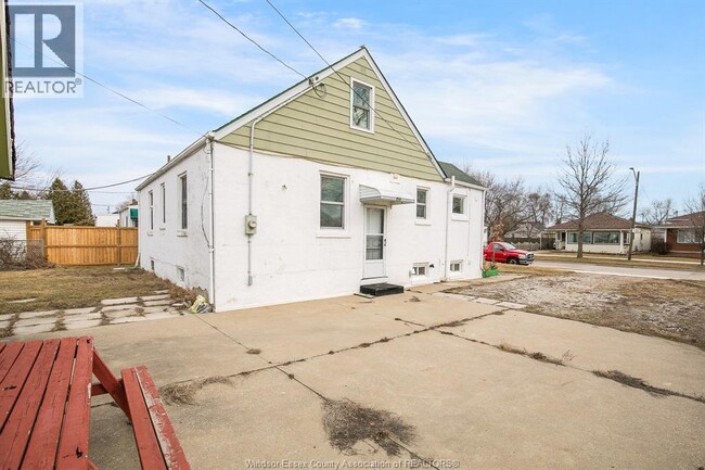 Building Photo - 2653 Alexis Rd