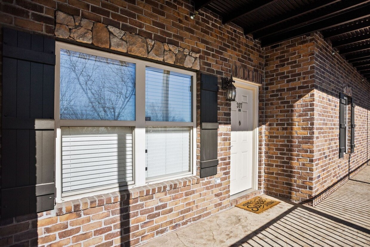 Plainsview Condo | 2 Bed 2 Bath - Plainsview Condo | 2 Bed 2 Bath