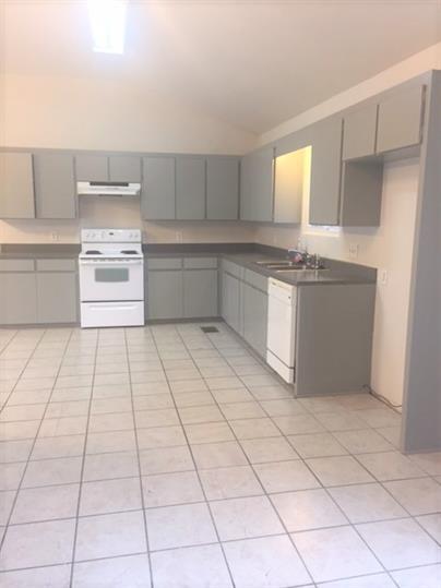 Foto del edificio - 207 Brantley Cir