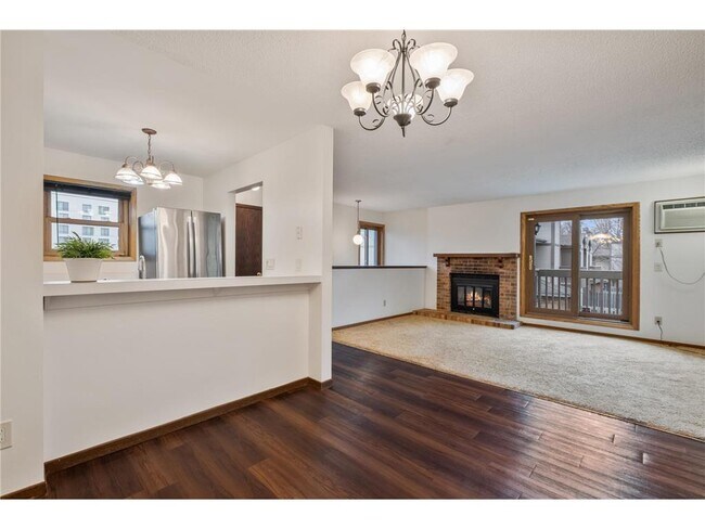 Building Photo - 425 Shelard Pkwy
