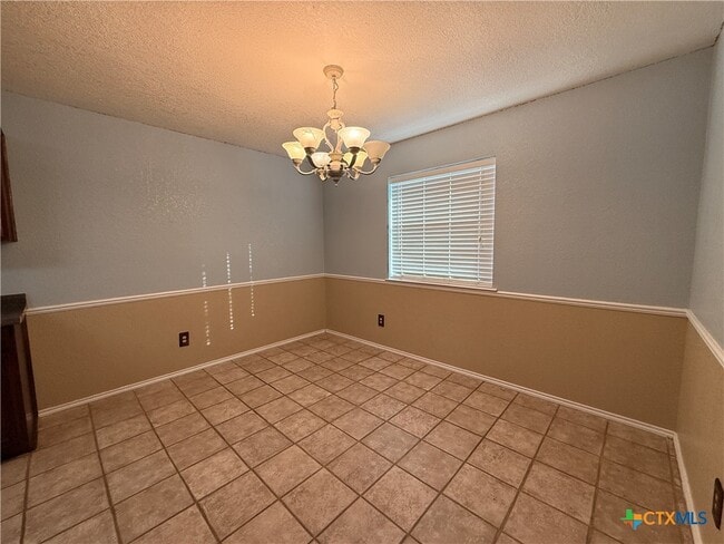 Building Photo - 1808 Sandstone Dr