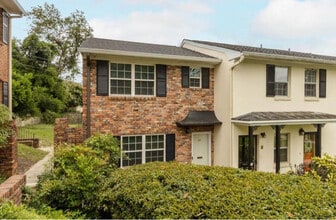 Building Photo - 2846 Walton Wy