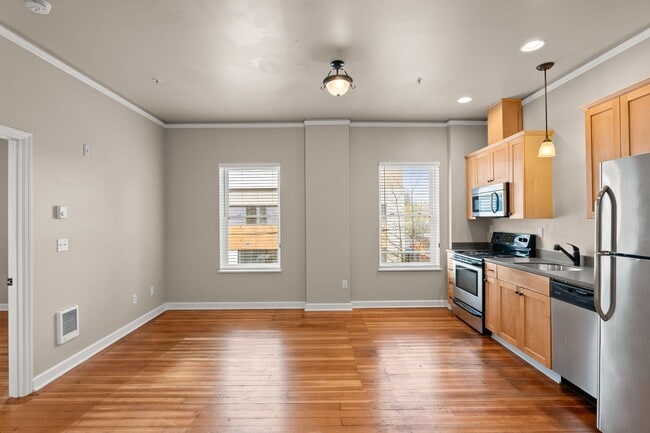 Building Photo - The Rinehart Building Residential Units
