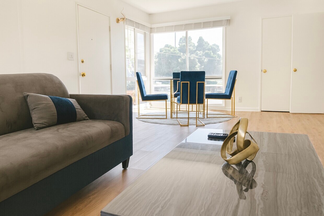 Primary Photo - 2463 Federal Ave