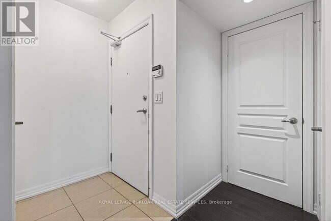 Building Photo - 313-1940 Ironstone Dr