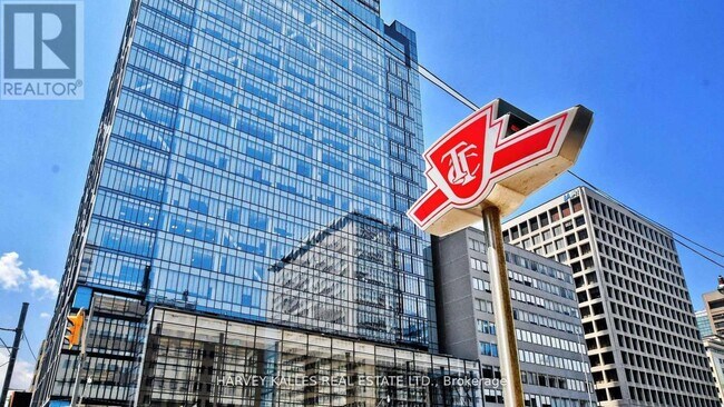 Photo du bâtiment - 488 University Ave