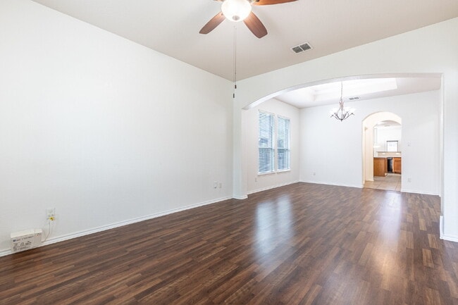 Building Photo - 7651 Mission Ledge