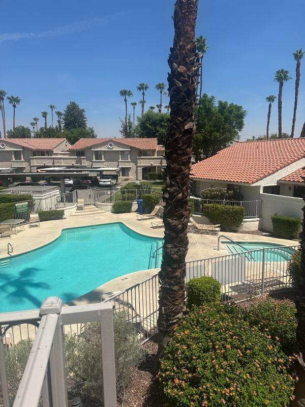 Foto principal - 505 S Farrell Dr