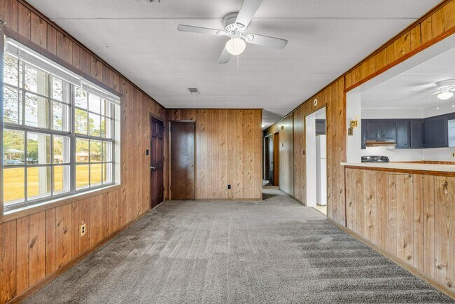 Foto del edificio - 1058 S Perkins Rd