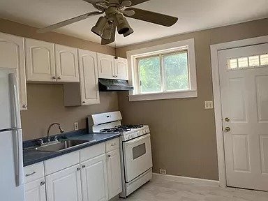 Foto del edificio - Great 3 bedroom home in Bristol Borough.