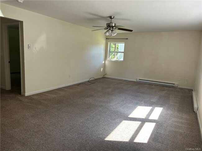 Building Photo - 2048 Cr 8