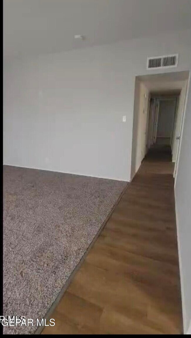 Building Photo - 5217 Danny Dr