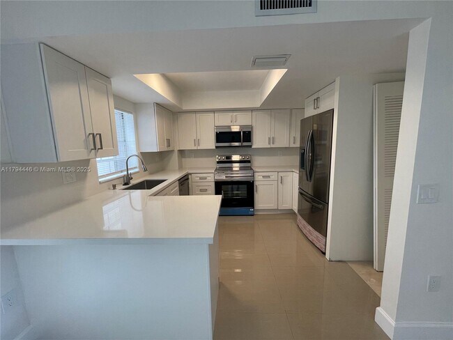 Foto del edificio - 12370 SW 52nd Pl