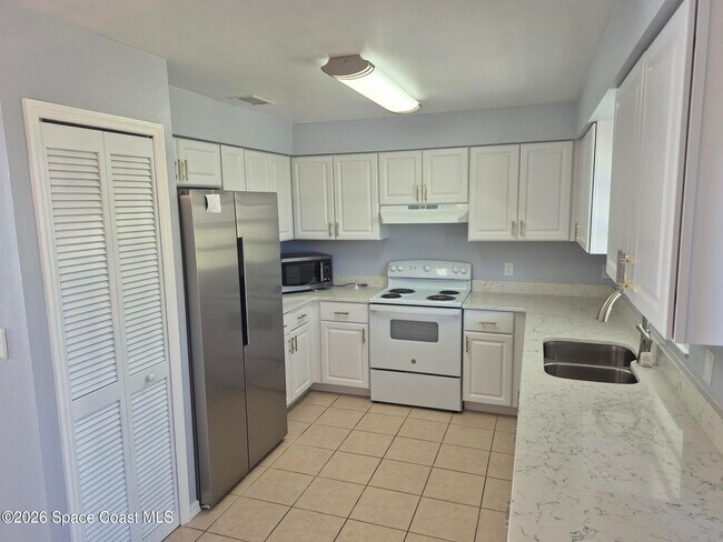 Foto del edificio - 426 Jupiter Blvd NW